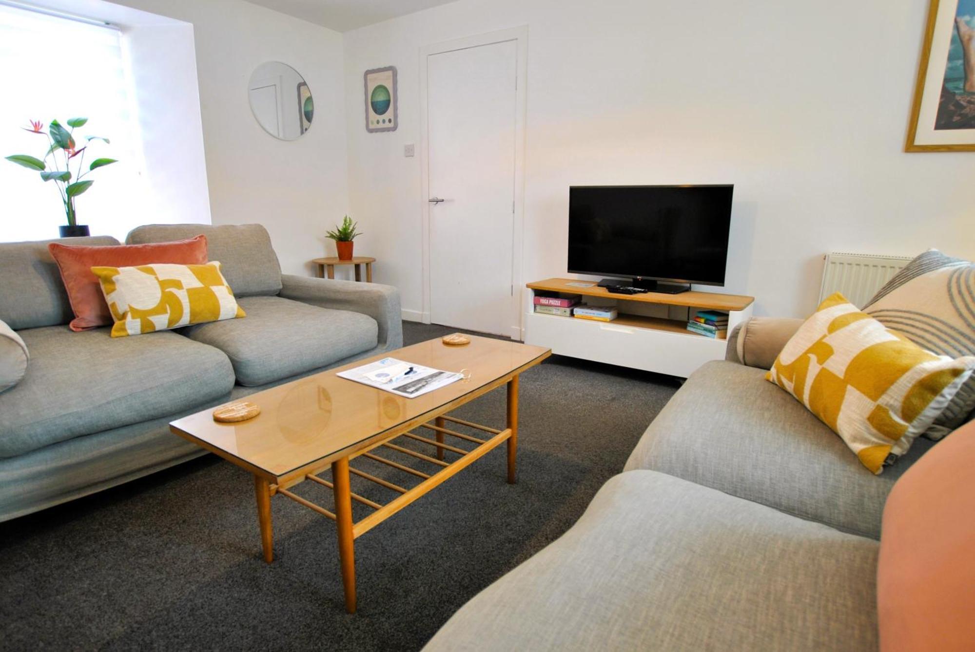 Dookers Nook- Quirky Coastal